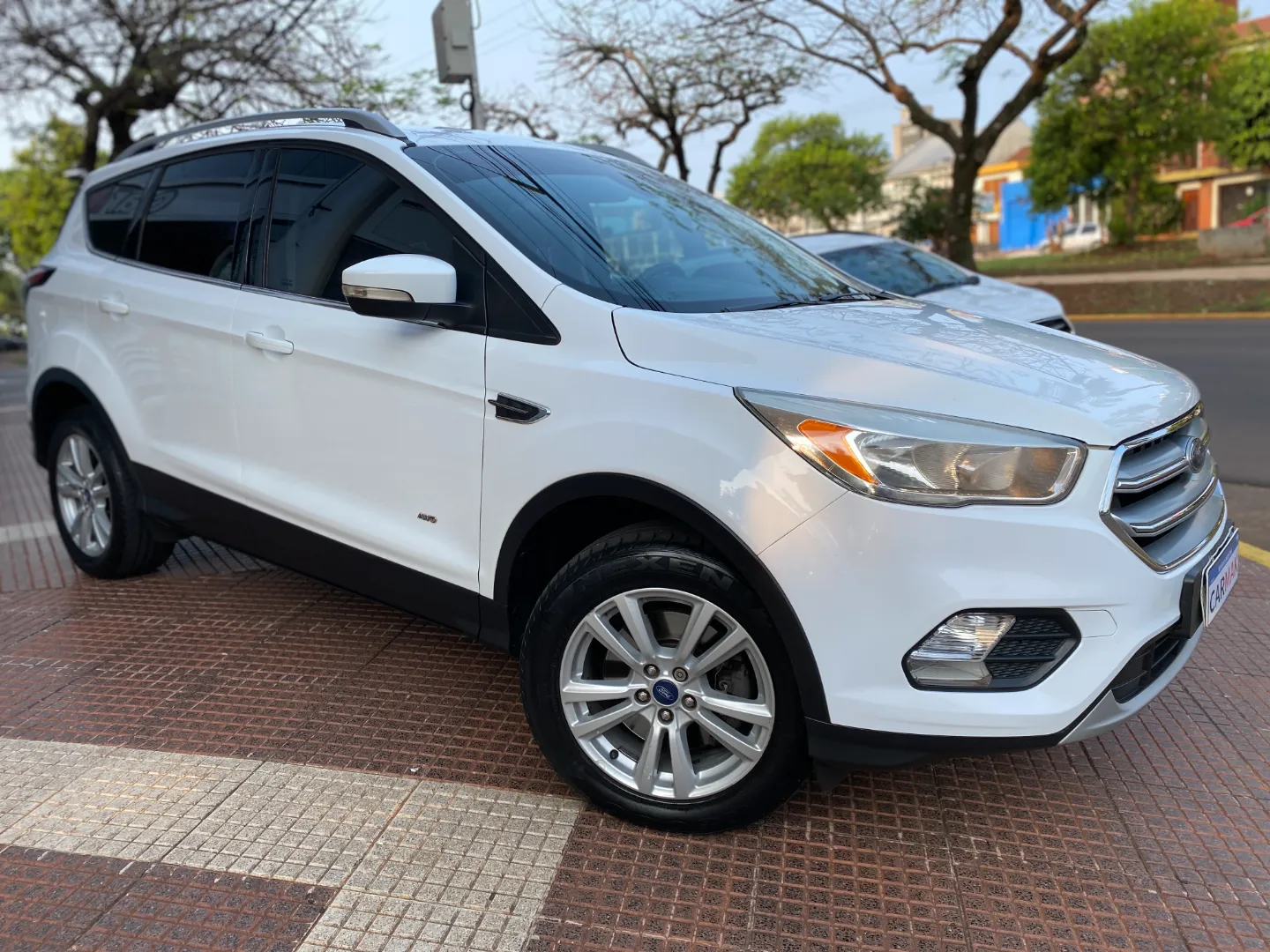 FORD KUGA - Vista principal
