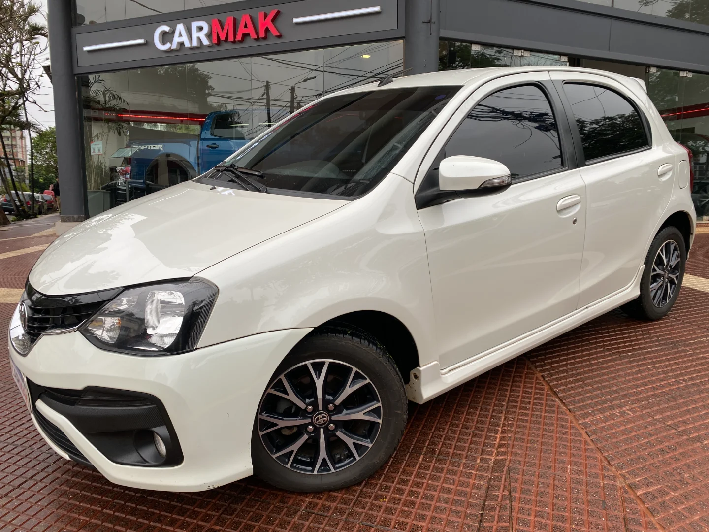 TOYOTA ETIOS - Vista principal