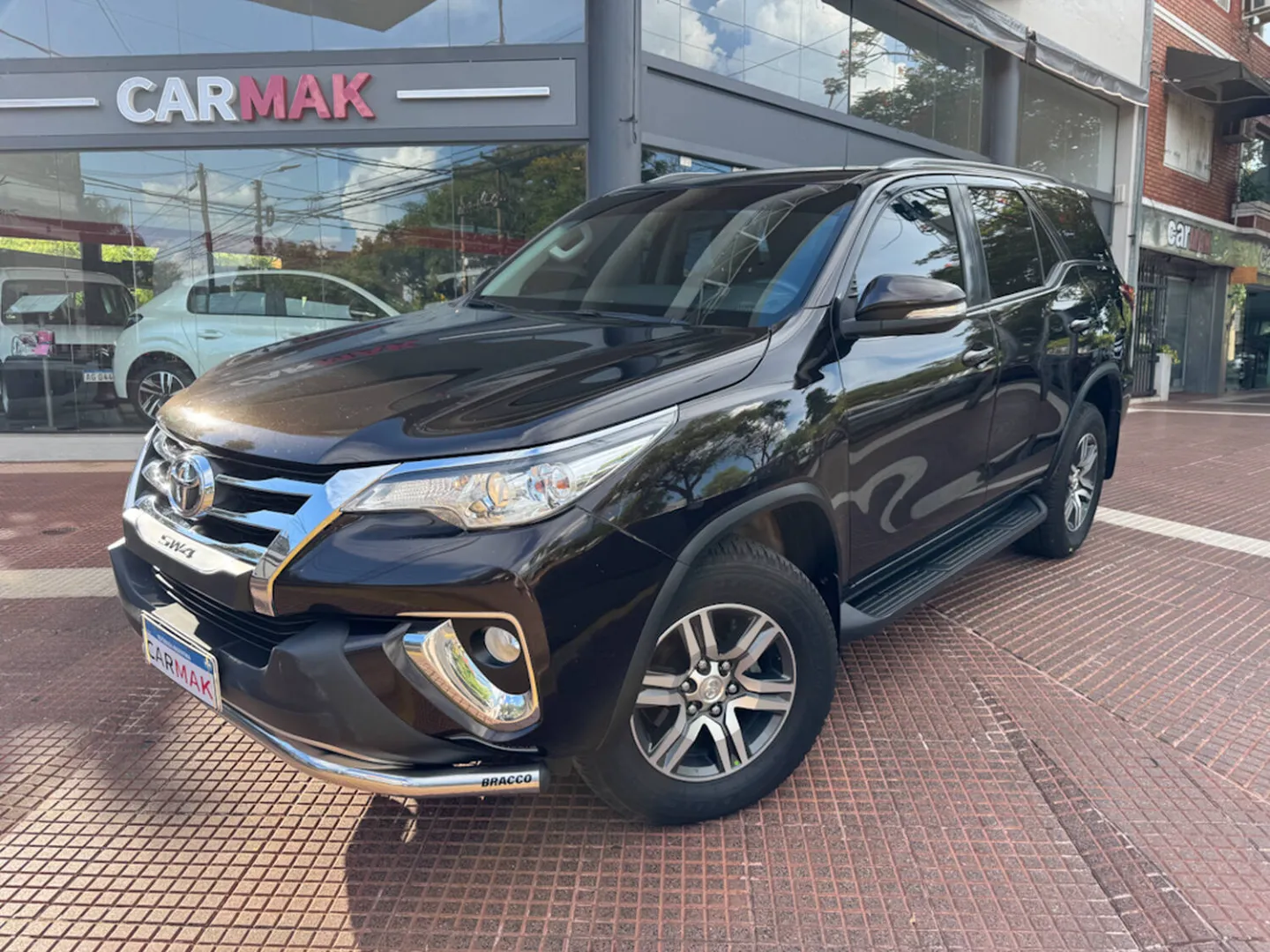 TOYOTA HILUX SW4 - Vista principal
