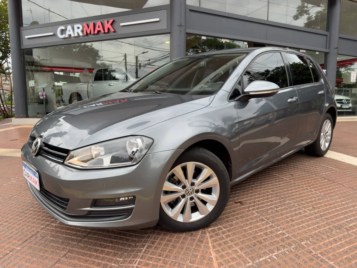 VOLKSWAGEN GOLF - Vista principal